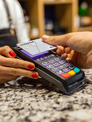 someone paying with their credit card