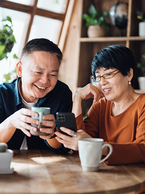 man and woman drinking coffee