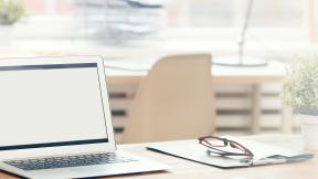 laptop workstation